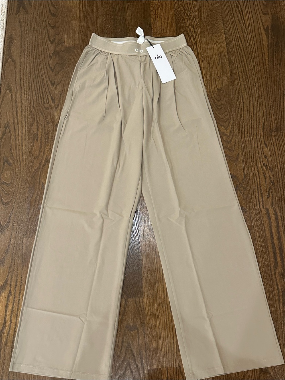 ALO Yoga Women’s Wide-Leg Trousers in Light Khaki